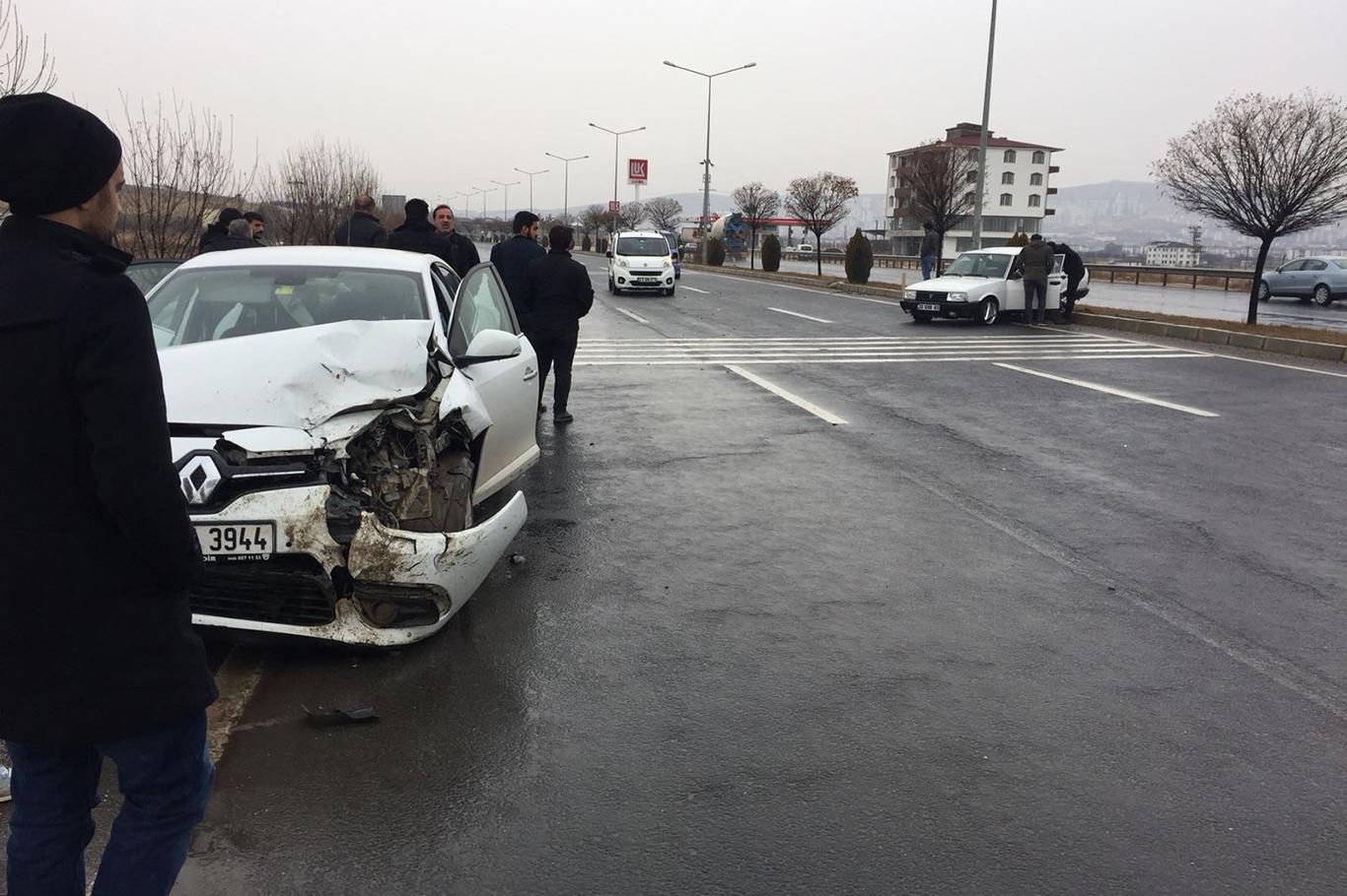 Elazığ'da trafik kazası: Bir yaralı